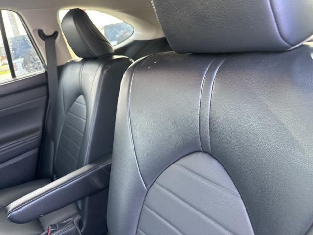 used 2022 Toyota Highlander car, priced at $40,561