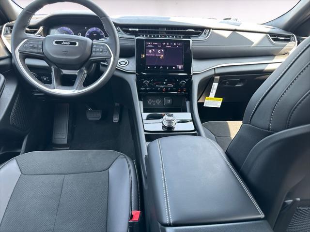 new 2025 Jeep Grand Cherokee car, priced at $37,188