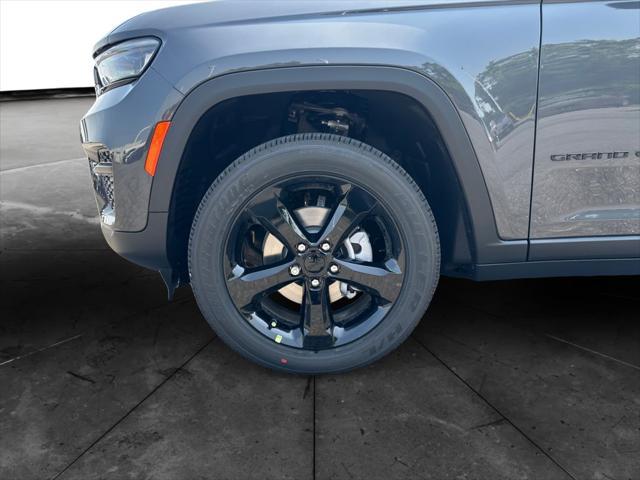 new 2025 Jeep Grand Cherokee car, priced at $37,188