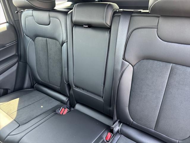 new 2025 Jeep Grand Cherokee car, priced at $37,188