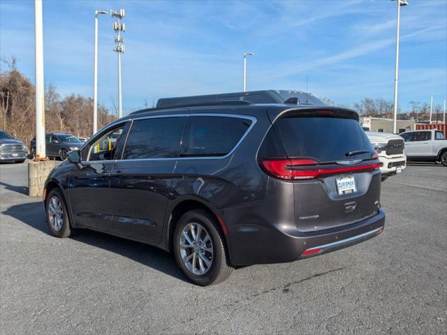 used 2022 Chrysler Pacifica car, priced at $29,700