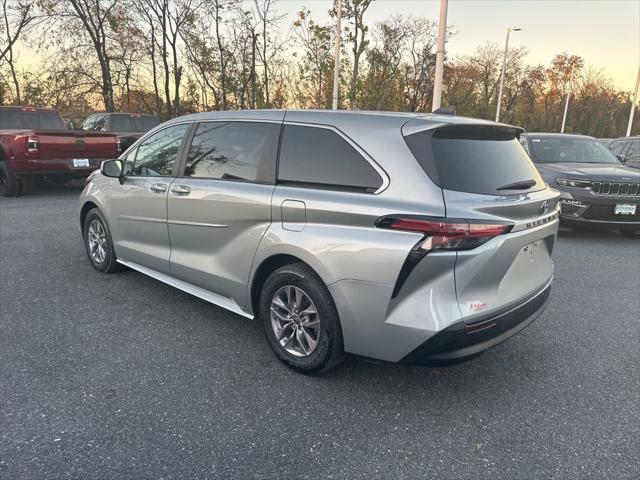 used 2021 Toyota Sienna car, priced at $34,900