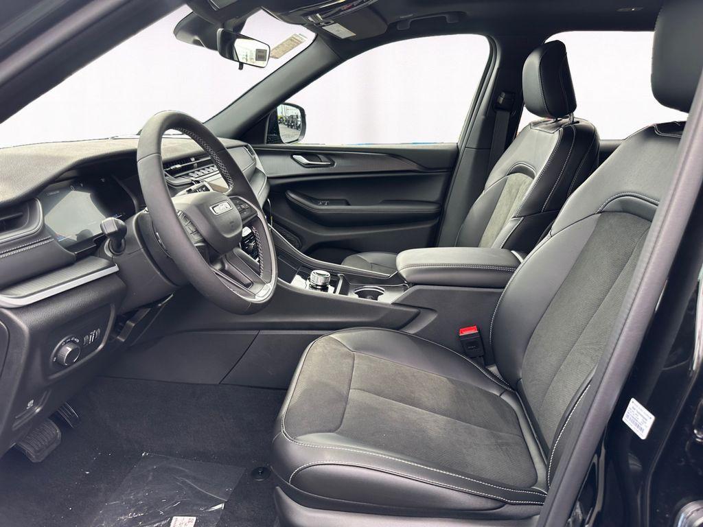 new 2025 Jeep Grand Cherokee L car, priced at $42,467