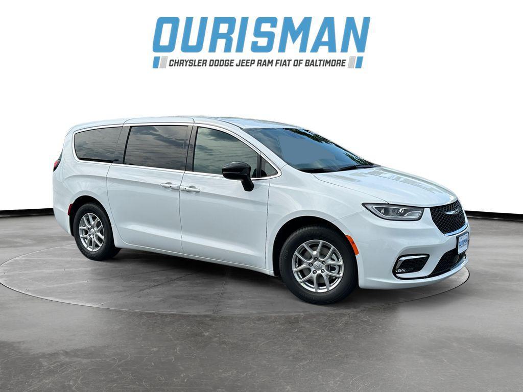 new 2025 Chrysler Pacifica car, priced at $38,039