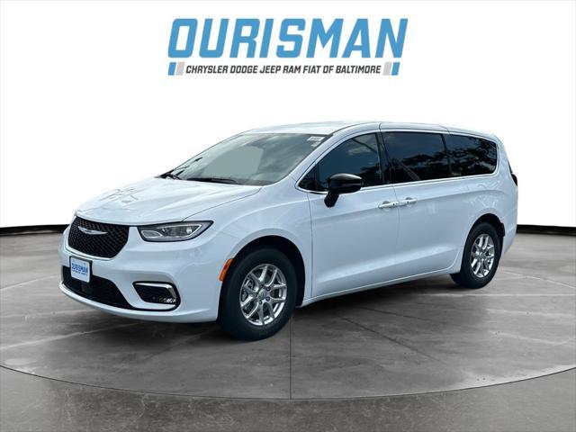new 2025 Chrysler Pacifica car, priced at $39,060