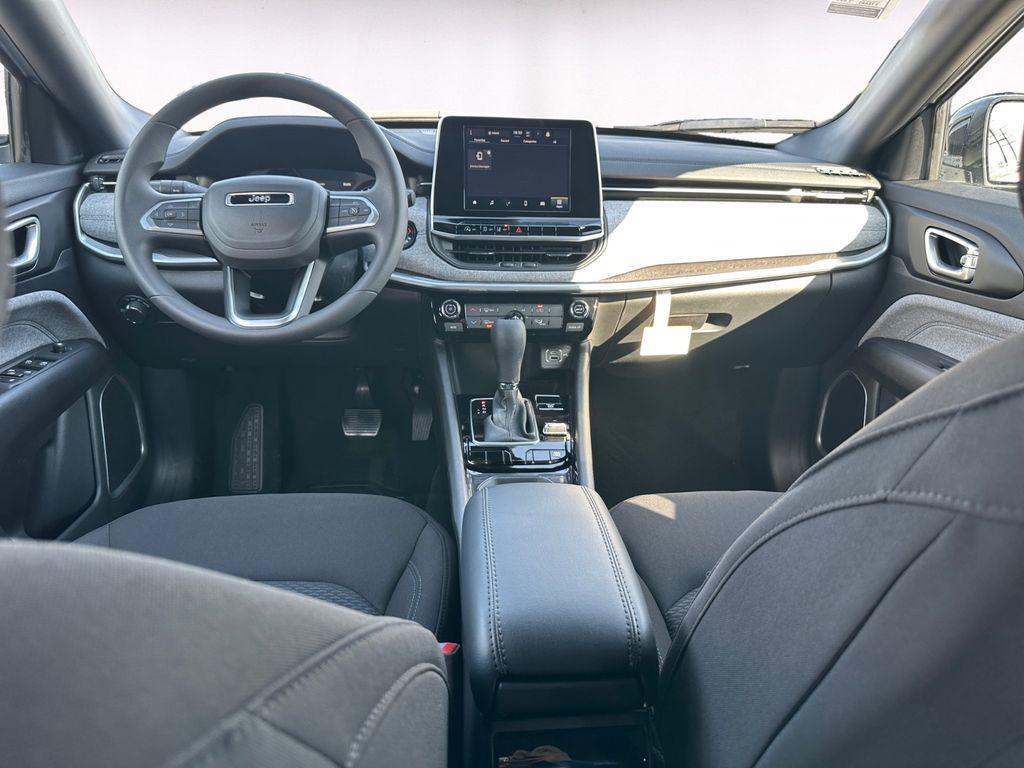 new 2025 Jeep Compass car, priced at $25,203