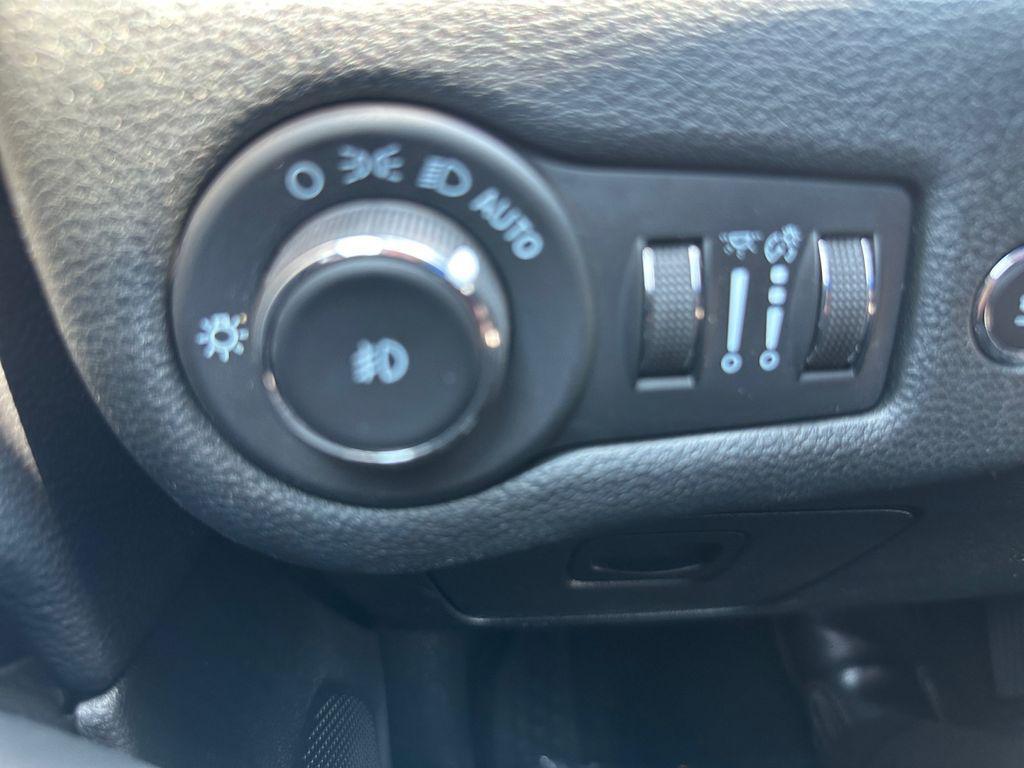 used 2023 Jeep Cherokee car, priced at $27,000