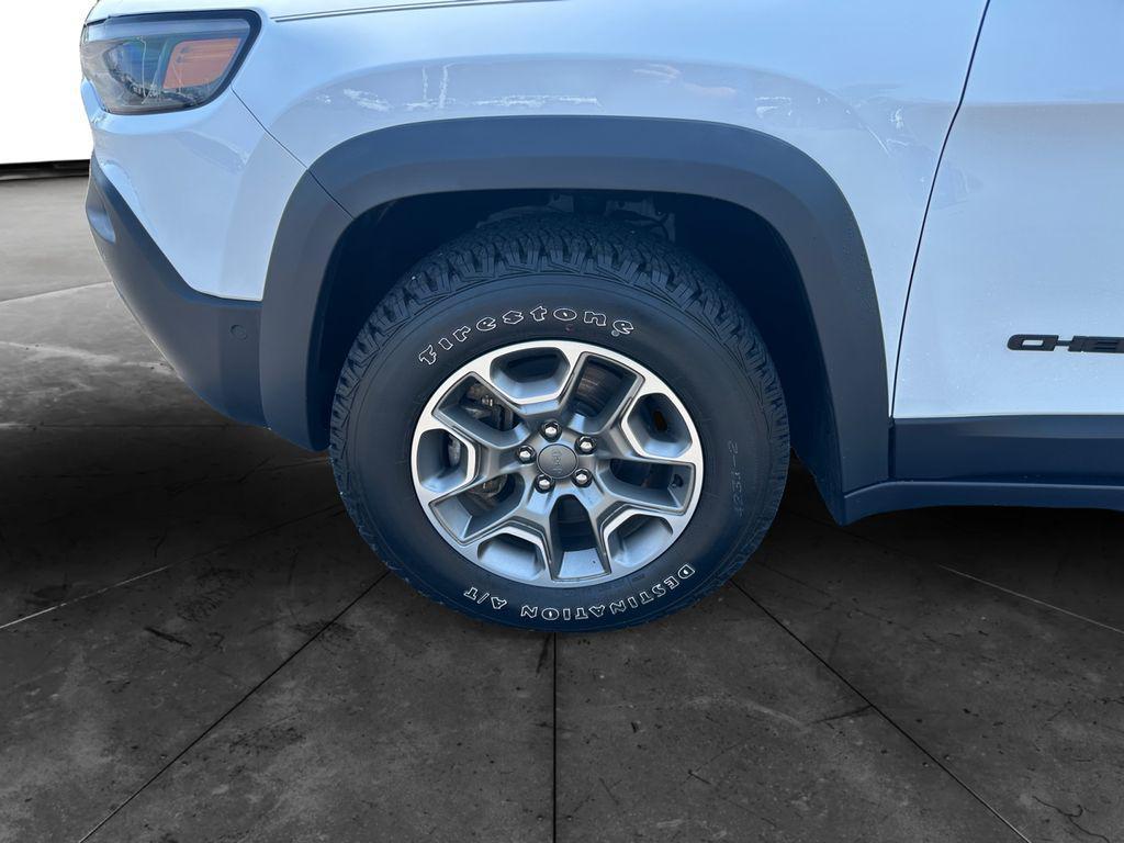 used 2023 Jeep Cherokee car, priced at $27,000
