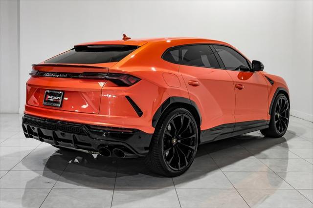 used 2022 Lamborghini Urus car, priced at $231,990