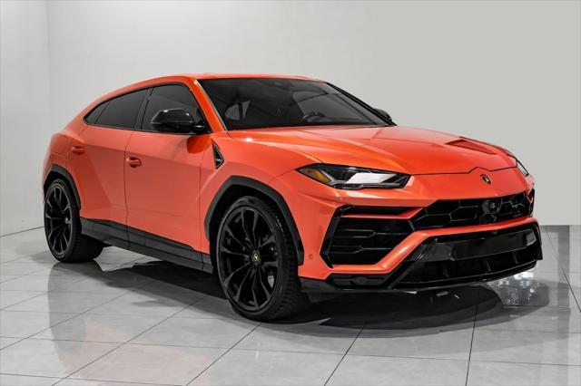 used 2022 Lamborghini Urus car, priced at $231,990