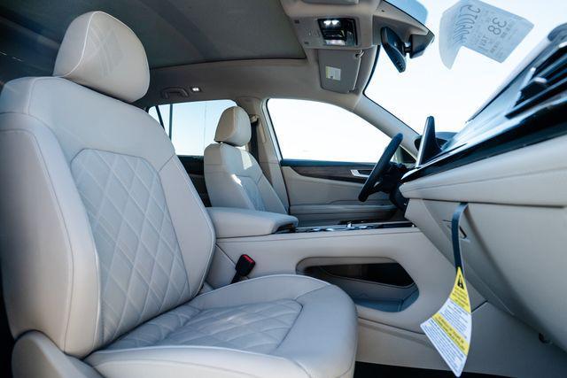 new 2026 Volkswagen Atlas car, priced at $58,286