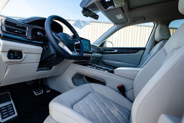 new 2026 Volkswagen Atlas car, priced at $58,286