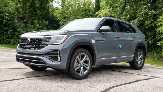 new 2024 Volkswagen Atlas Cross Sport car, priced at $52,116