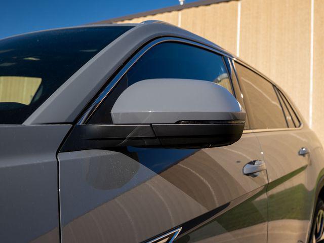 new 2026 Volkswagen Atlas Cross Sport car, priced at $56,643