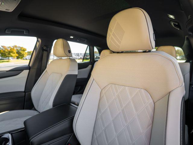 new 2026 Volkswagen Atlas Cross Sport car, priced at $56,643