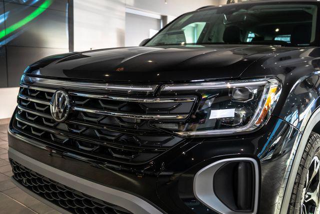 new 2025 Volkswagen Atlas car, priced at $49,076