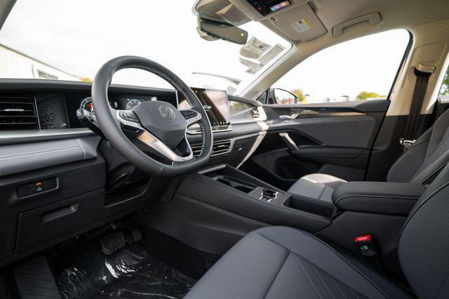 new 2025 Volkswagen Tiguan car, priced at $36,680