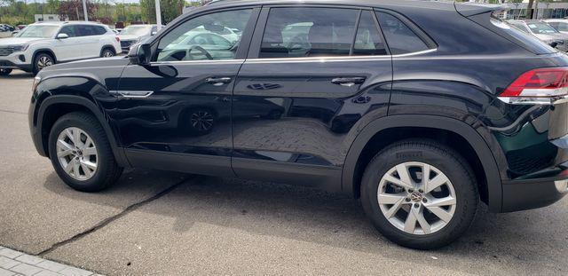 used 2021 Volkswagen Atlas Cross Sport car, priced at $24,387