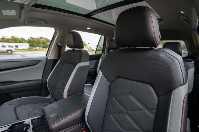 new 2026 Volkswagen Atlas car, priced at $51,716