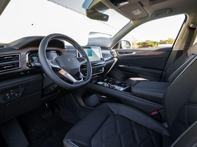 new 2026 Volkswagen Atlas car, priced at $49,336