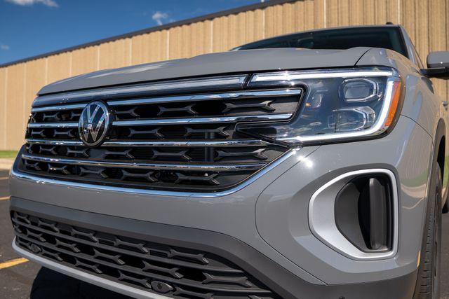 new 2026 Volkswagen Atlas car, priced at $49,881