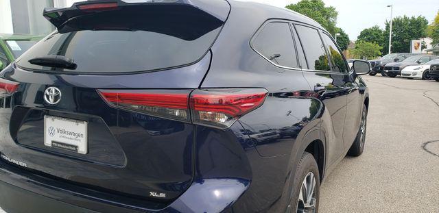 used 2022 Toyota Highlander car, priced at $30,987