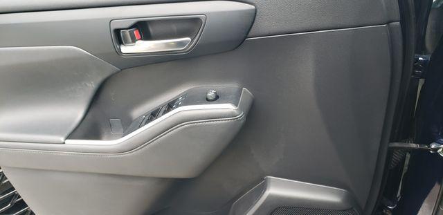 used 2022 Toyota Highlander car, priced at $30,987