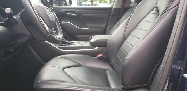 used 2022 Toyota Highlander car, priced at $30,987
