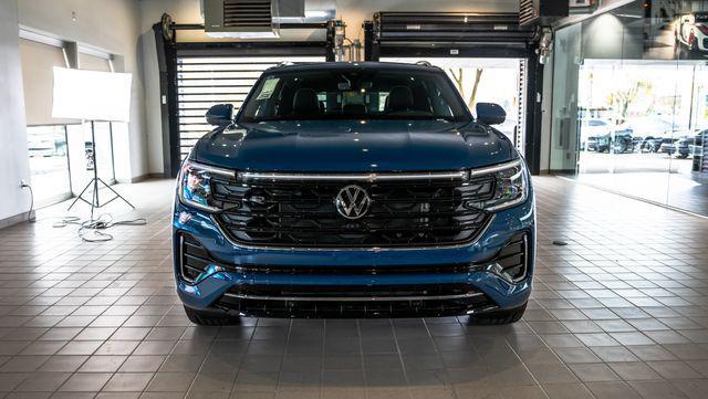 new 2025 Volkswagen Atlas Cross Sport car, priced at $54,320