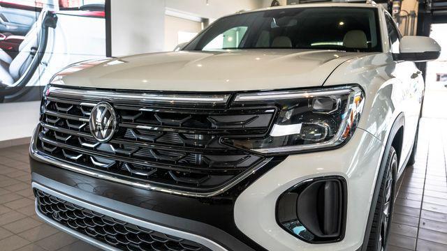 new 2025 Volkswagen Atlas Cross Sport car, priced at $47,411