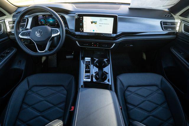 new 2026 Volkswagen Atlas Cross Sport car, priced at $48,394