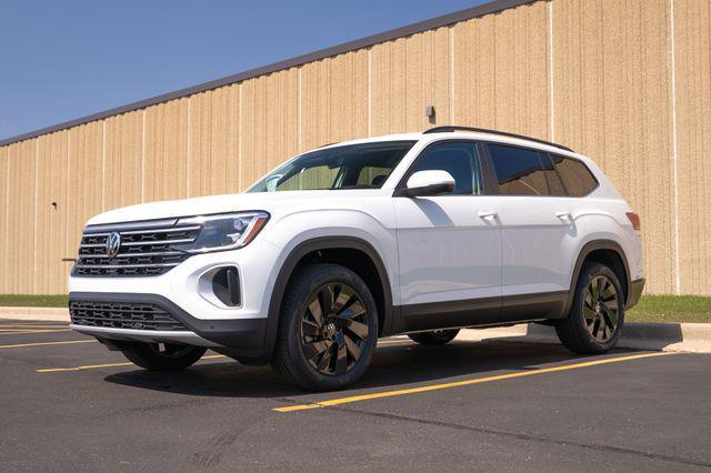 new 2025 Volkswagen Atlas car, priced at $47,115
