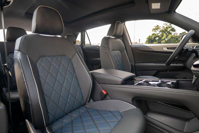 new 2026 Volkswagen Atlas Cross Sport car, priced at $56,431