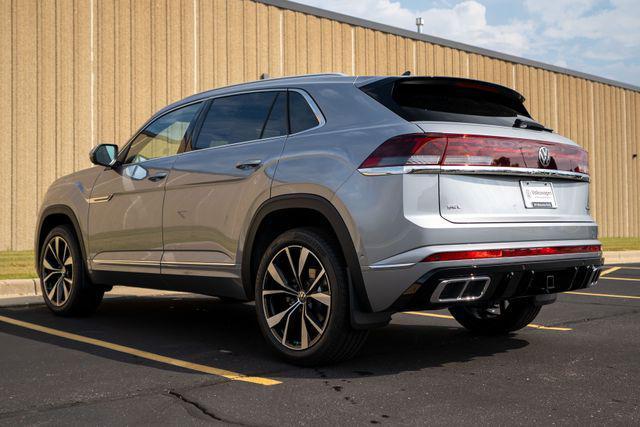 new 2026 Volkswagen Atlas Cross Sport car, priced at $56,431