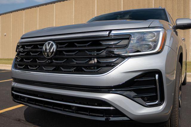 new 2026 Volkswagen Atlas Cross Sport car, priced at $56,431