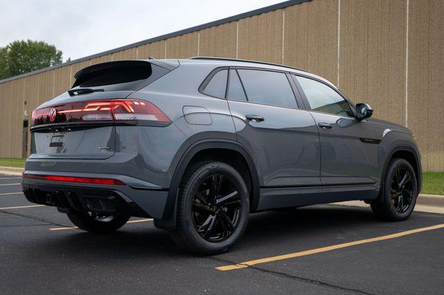new 2026 Volkswagen Atlas Cross Sport car, priced at $53,826