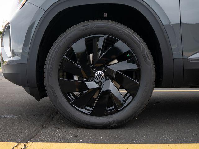 new 2026 Volkswagen Atlas car, priced at $49,881