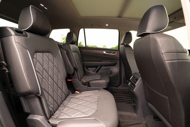 new 2025 Volkswagen Atlas car, priced at $56,551