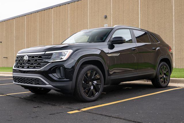 new 2026 Volkswagen Atlas Cross Sport car, priced at $48,988