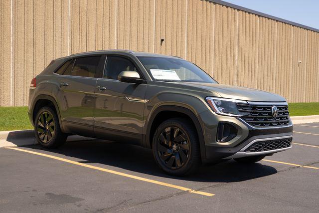 new 2025 Volkswagen Atlas Cross Sport car, priced at $46,441