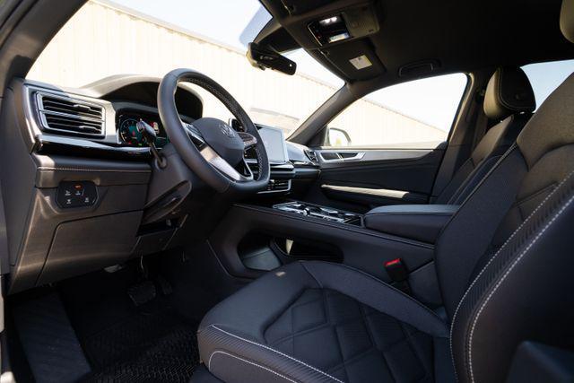 new 2025 Volkswagen Atlas Cross Sport car, priced at $46,441
