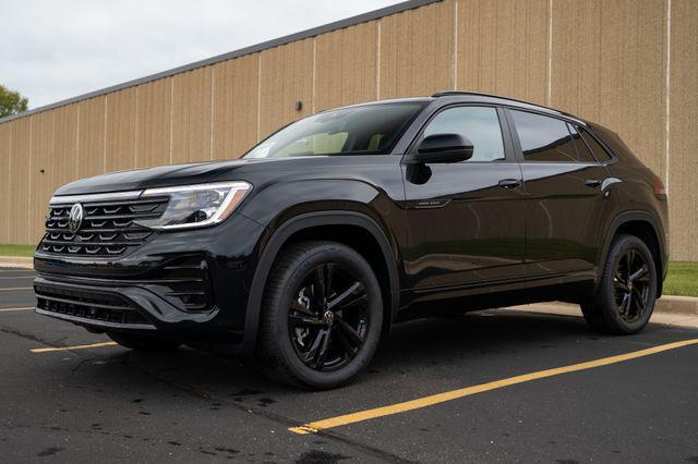 new 2026 Volkswagen Atlas Cross Sport car, priced at $53,128