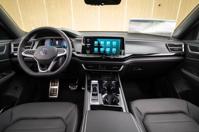 new 2026 Volkswagen Atlas Cross Sport car, priced at $53,128