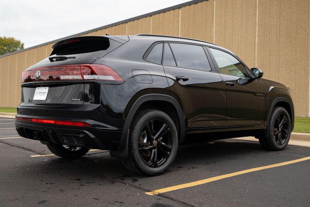 new 2026 Volkswagen Atlas Cross Sport car, priced at $53,128