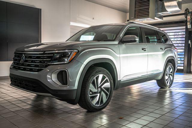 new 2025 Volkswagen Atlas car, priced at $50,851