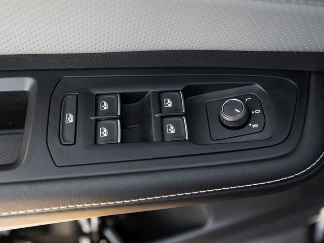 new 2026 Volkswagen Atlas Cross Sport car, priced at $53,371