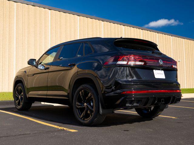new 2026 Volkswagen Atlas Cross Sport car, priced at $53,371