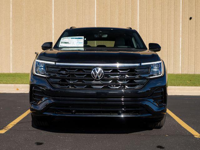 new 2026 Volkswagen Atlas Cross Sport car, priced at $53,371