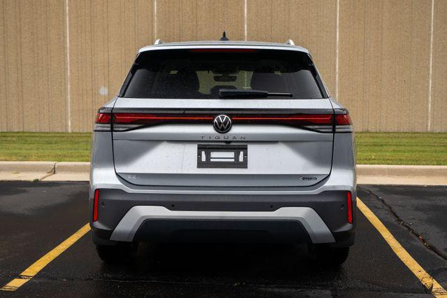 new 2025 Volkswagen Tiguan car, priced at $38,176