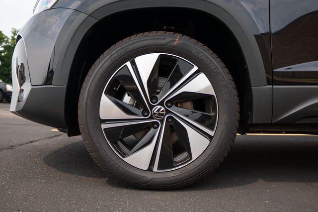 new 2025 Volkswagen Taos car, priced at $32,016